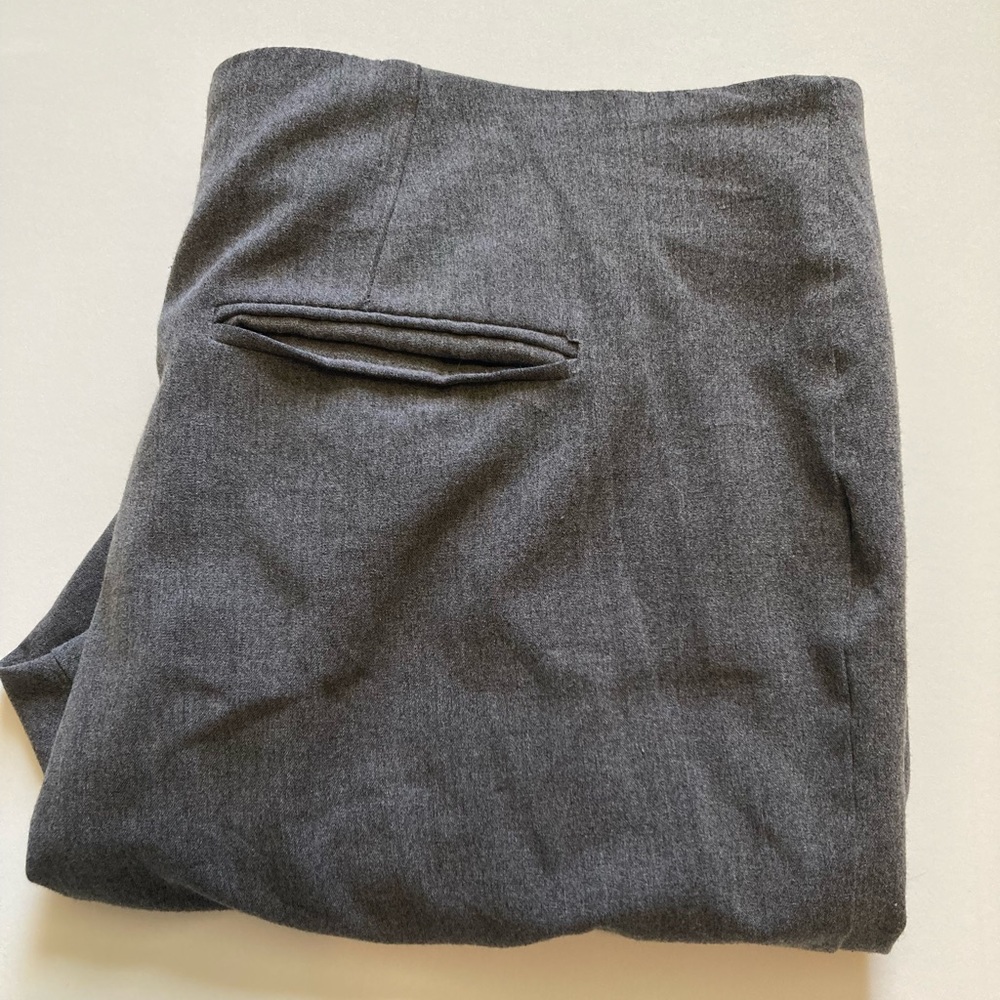 Attyre New York stretch pull on pants, leggings, size 10